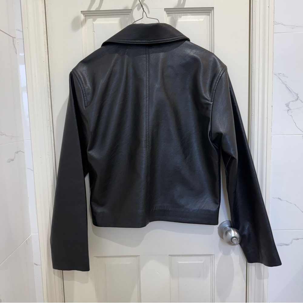 Abercrombie faux leather zip-up jeacket - Picture 7 of 8